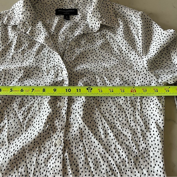 Banana Republic Women’s Oversized White and Black Polka Dot Blouse Size S - Picture 10 of 12